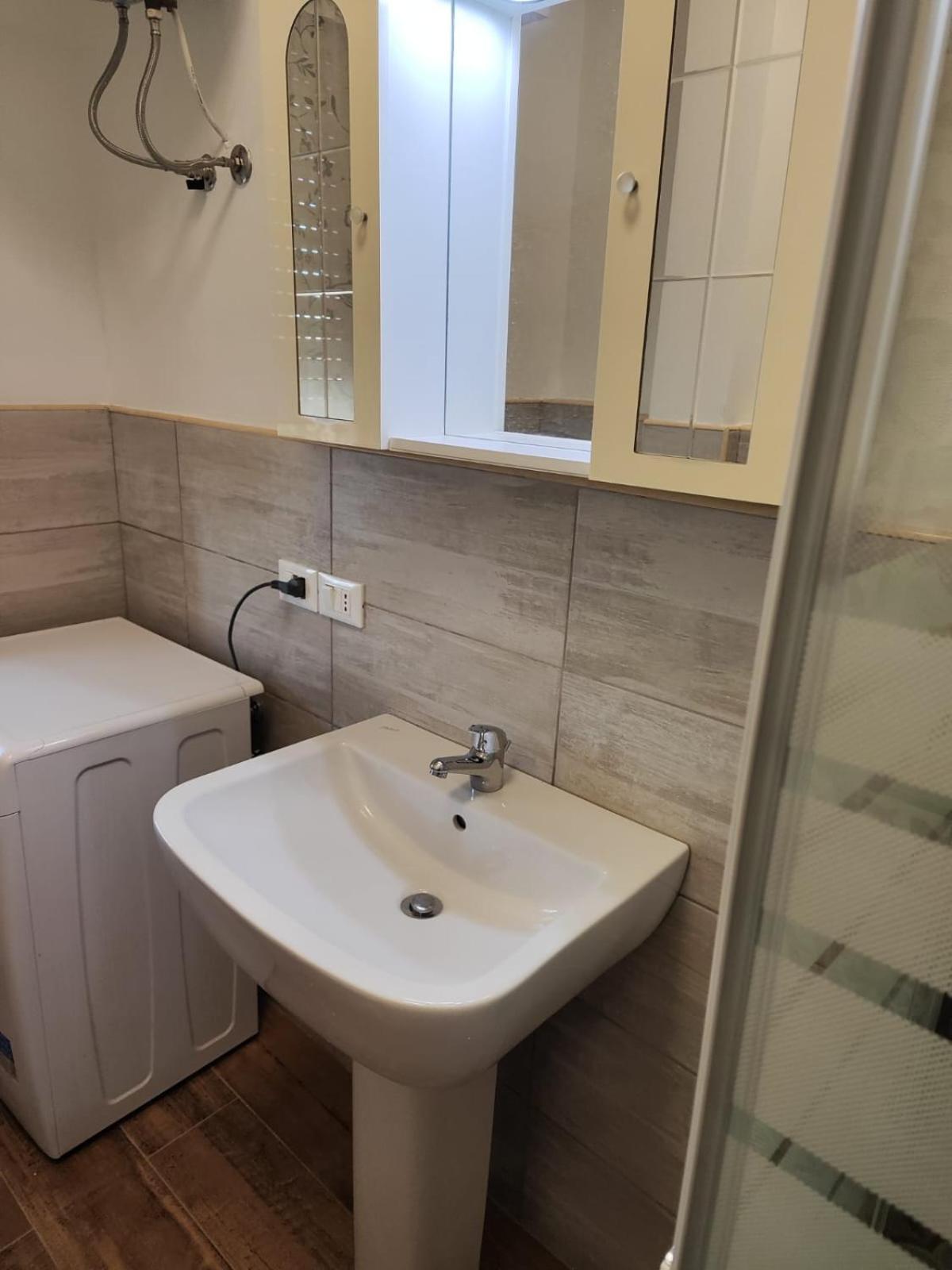 Benvenuti A Casa Apartment ปิซา ภายนอก รูปภาพ