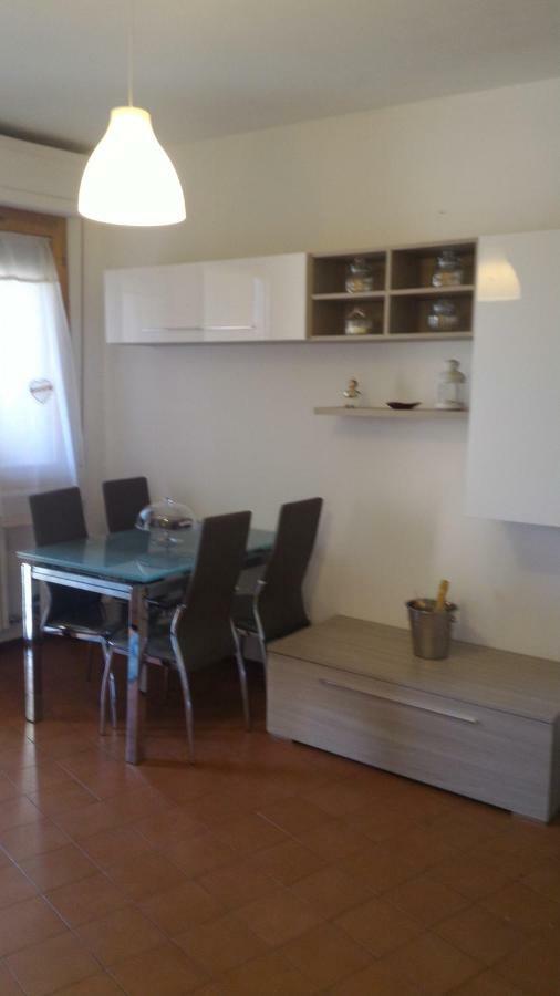 Benvenuti A Casa Apartment ปิซา ภายนอก รูปภาพ