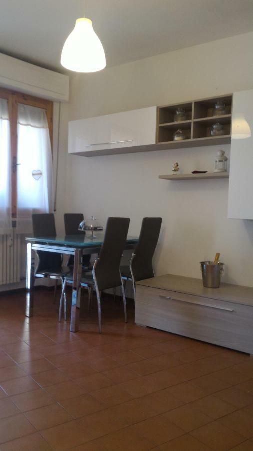 Benvenuti A Casa Apartment ปิซา ภายนอก รูปภาพ